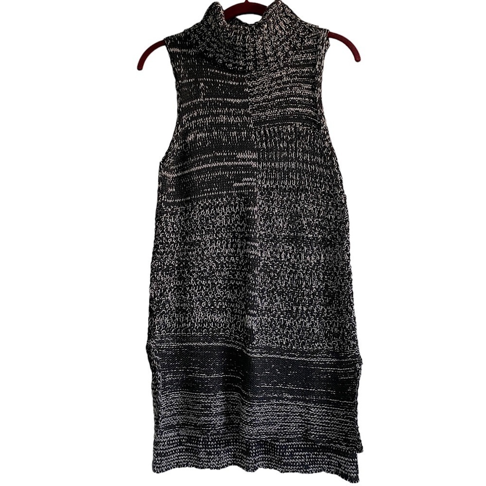 M. Rena turtleneck sleeveless tunic size L